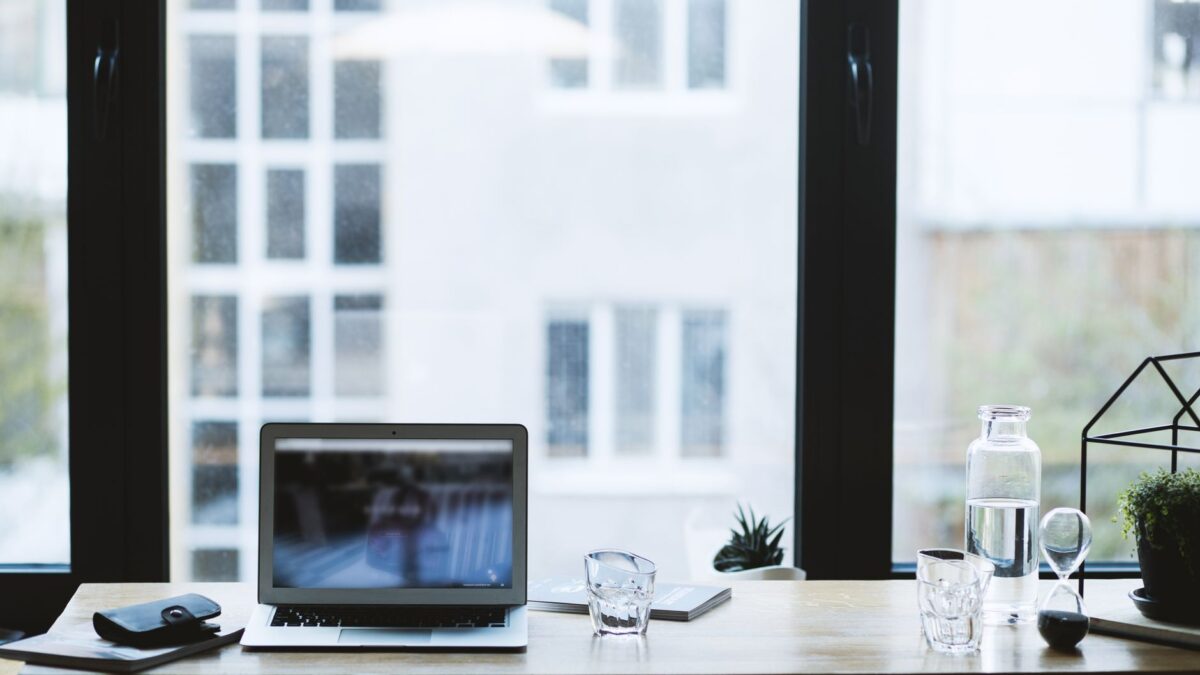 Ideas de ingresos extra desde casa, sin promesas