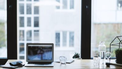 Ideas de ingresos extra desde casa, sin promesas